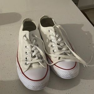 Converse Low Classic Chucks